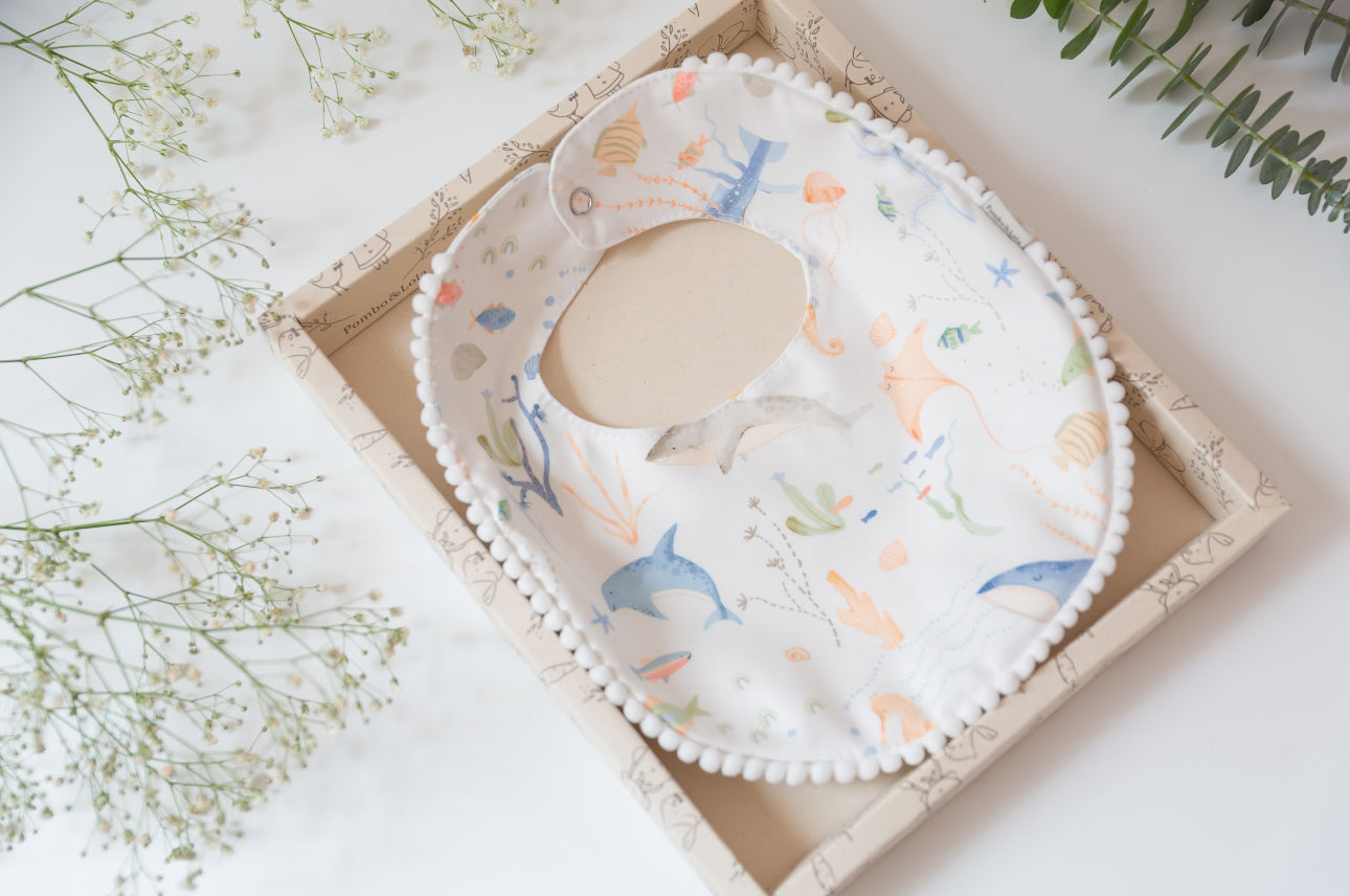 Babero marino reversible
