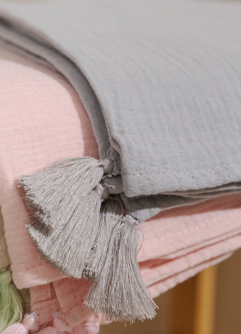 Gray museline sheet